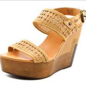 Musse & Cloud Poslow Leather Wedge Sandal